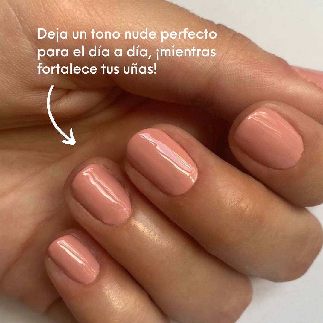 Manicura duradera y fortalecedora con dos pasos