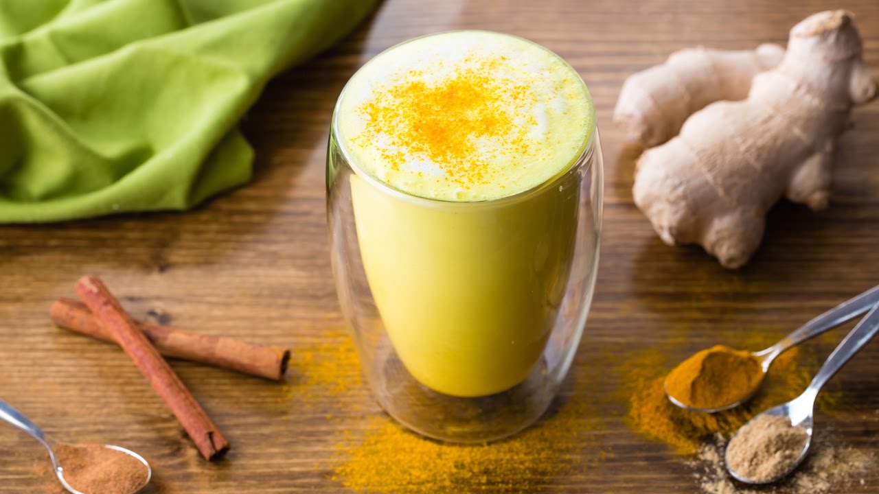 Cúrcuma Latte, la bebida antioxidante ideal para un brunch post fiestas